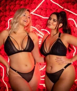 Curvy Kate Front And Centre Wirefree Bralette - Black -BRASTOGO Sales curvy kate front and centre bralette black 11