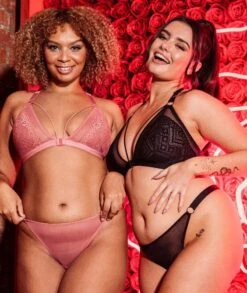 Curvy Kate Front And Centre Wirefree Bralette - Black -BRASTOGO Sales curvy kate front and centre bralette black 12