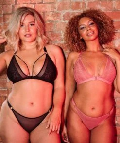 Curvy Kate Front And Centre Wirefree Bralette - Black -BRASTOGO Sales curvy kate front and centre bralette black 5