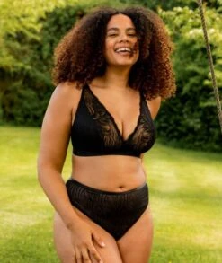 Curvy Kate Lace Daze Wirefree Bralette - Black -BRASTOGO Sales curvy kate lace daze bralette black 5