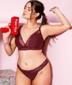 Curvy Kate Twice The Fun Reversible Wirefree Bralette - Oxblood/Black -BRASTOGO Sales curvy kate twice the fun reversible bralette oxblood black 3