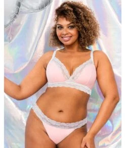 Curvy Kate Twice The Fun Reversible Wirefree Bralette - White/Pink -BRASTOGO Sales curvy kate twice the fun reversible bralette white pink 11