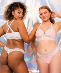 Curvy Kate Twice The Fun Reversible Wirefree Bralette - White/Pink -BRASTOGO Sales curvy kate twice the fun reversible bralette white pink 13