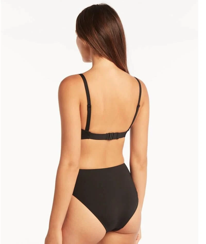 Sea Level Eco Essentials Twist Front DD-E Cup Bikini Top - Black 7 Sea Level Eco Essentials Twist Front DD-E Cup Bikini Top - Black - Image 5